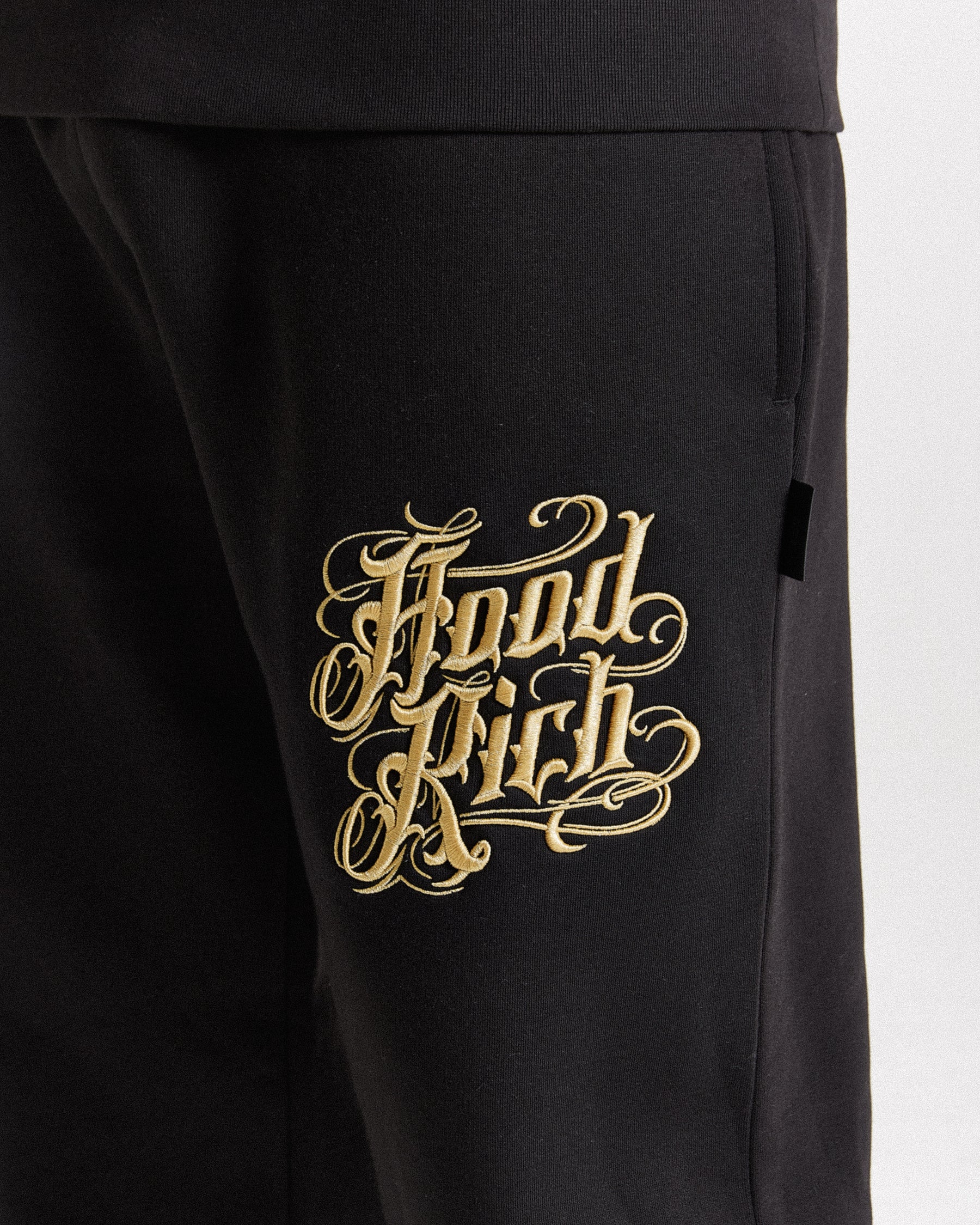 Script Oversized Jogger - Black/Gold