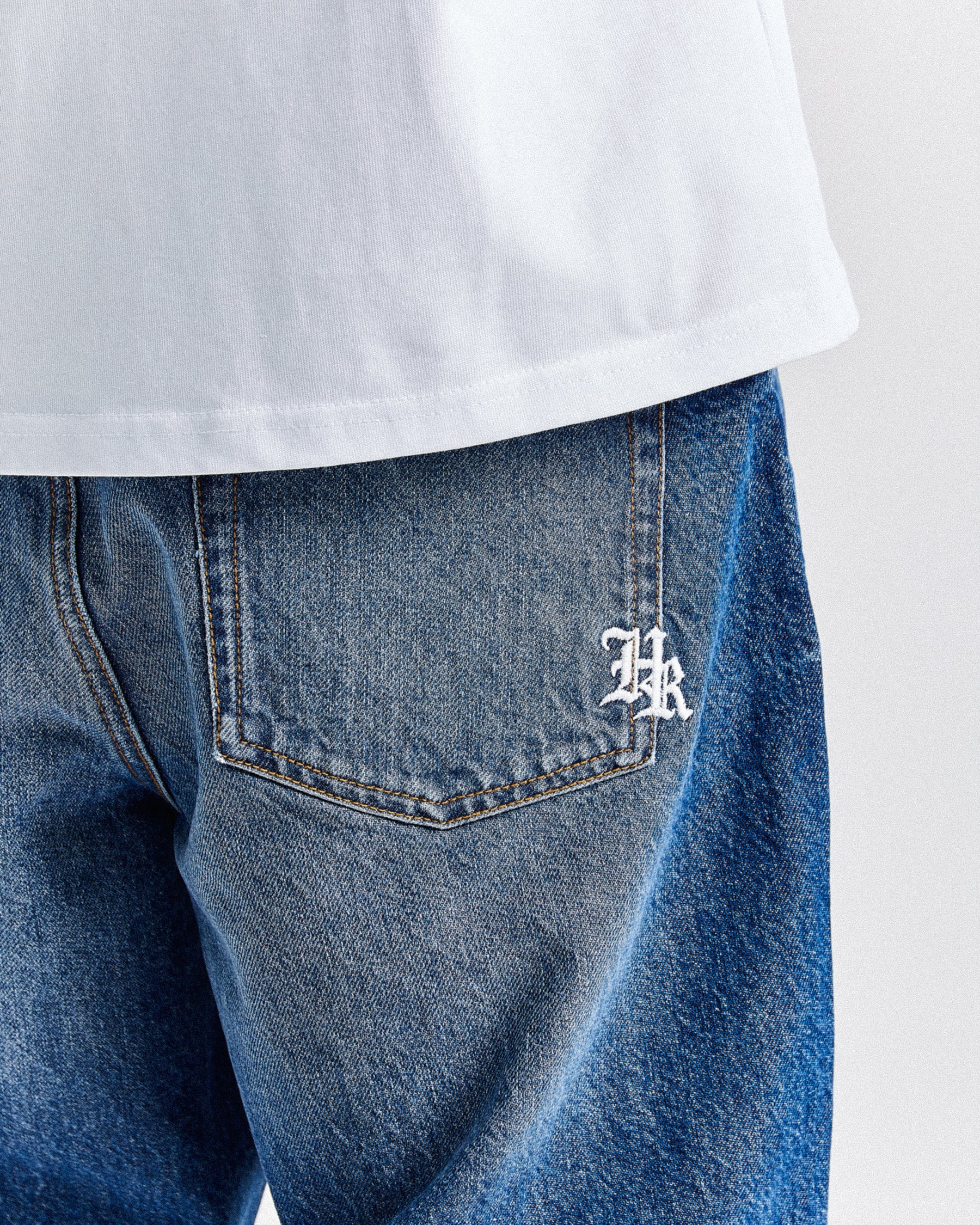 Old English Denim Short - Light Blue/White
