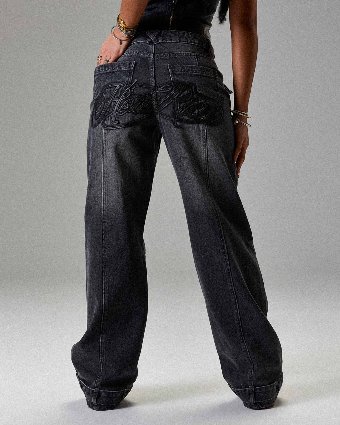 Jeans cargo a gamba larga Solace di Winner's Circle - Grigio/Nero