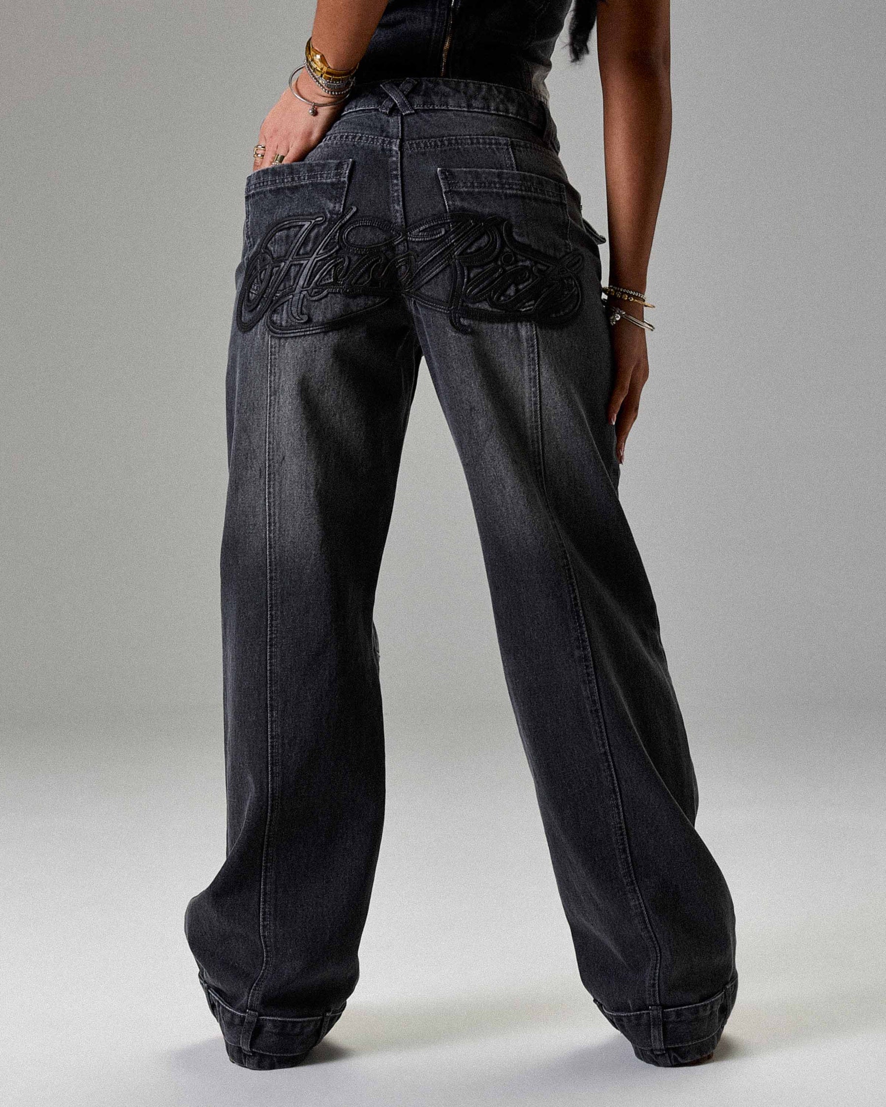 Jeans cargo a gamba larga Solace di Winner's Circle - Grigio/Nero