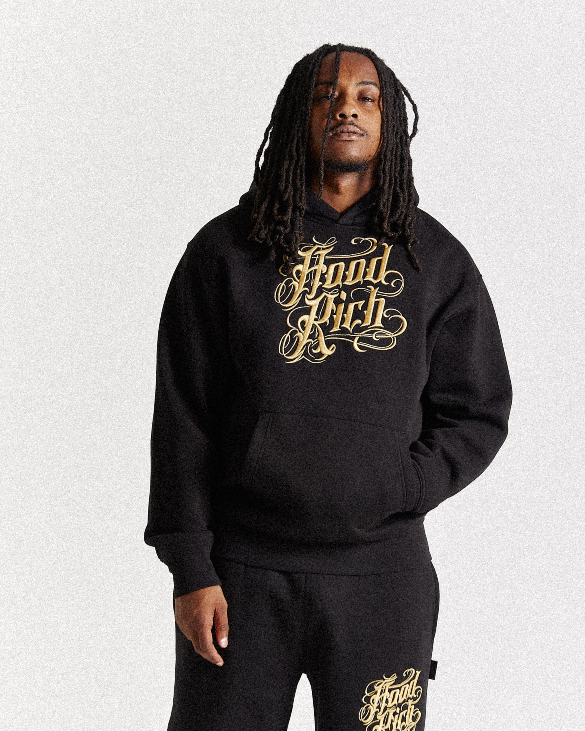 Felpa con cappuccio oversize con scritta - Nero/Oro