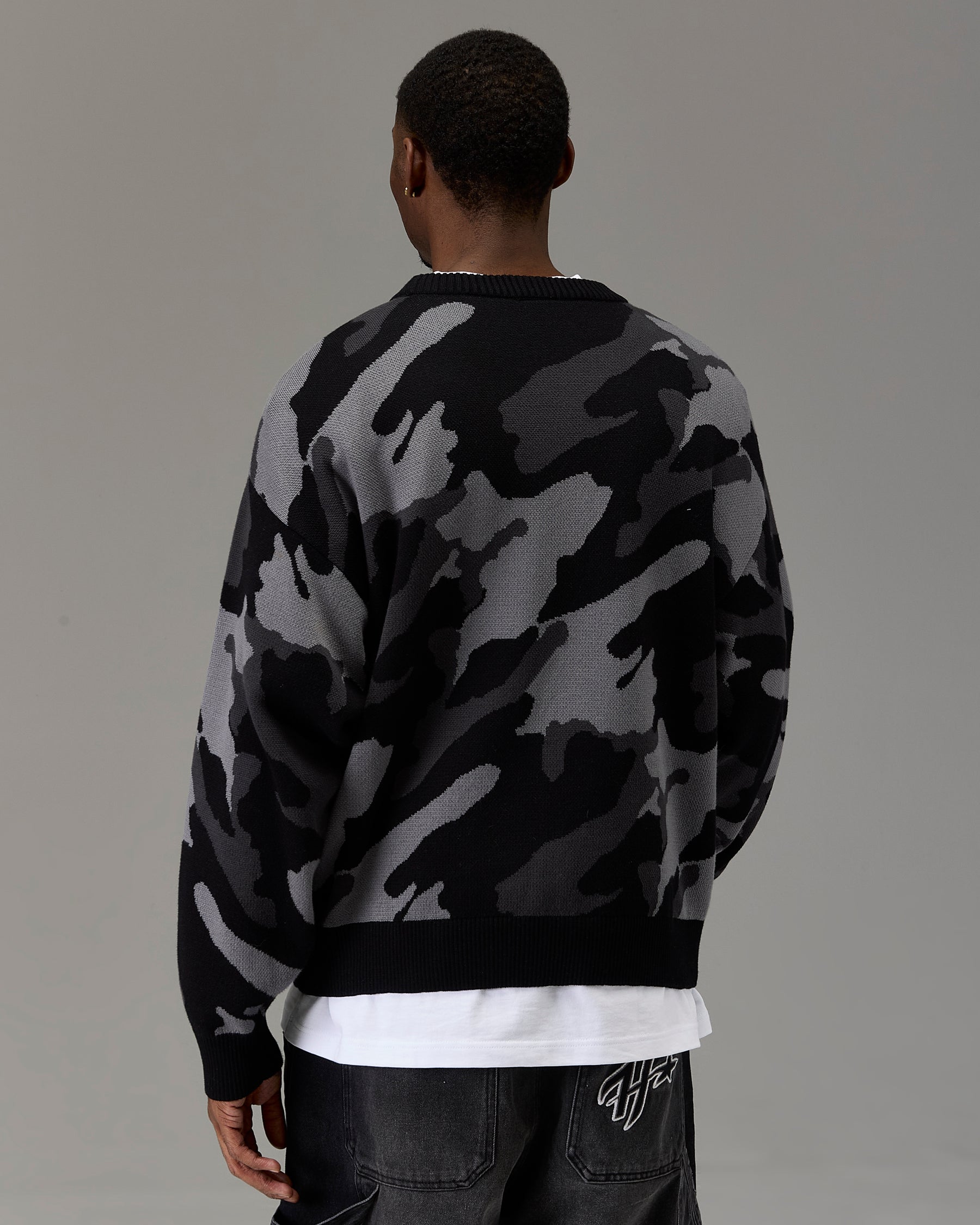 The Winners Circle Knitwear Sweater - Black/Camo