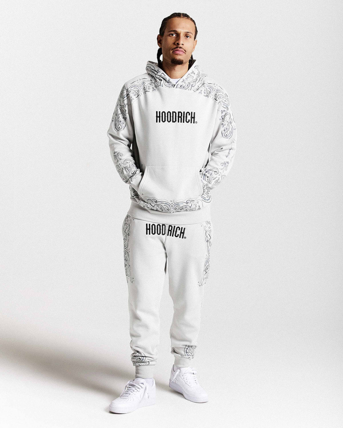 Pantaloni da jogging con motivo - Grigio chiaro/Nero